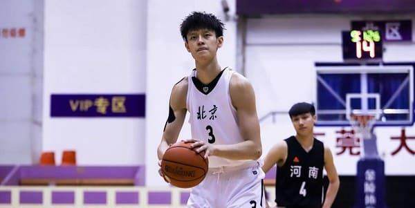 bob客户端下载曾凡博将代表首钢出战CBA但并未放弃NBA的梦想