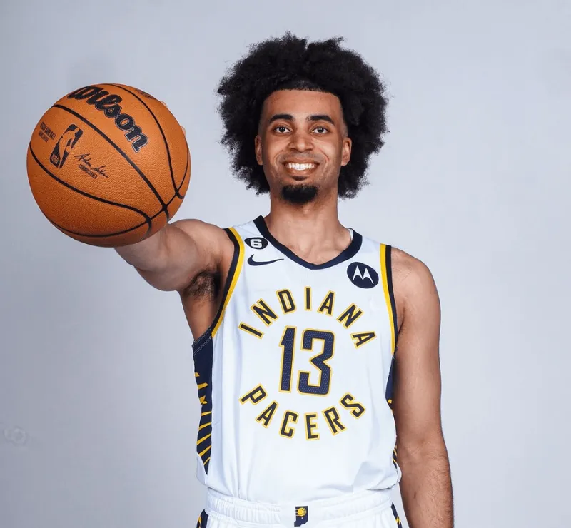 流言板]25岁生日快乐！NBA官方晒图为乔丹-沃拉庆生bob客户端下载